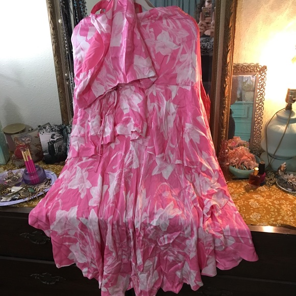 Limited Edition Aurora Set NWOT - Picture 2 of 7